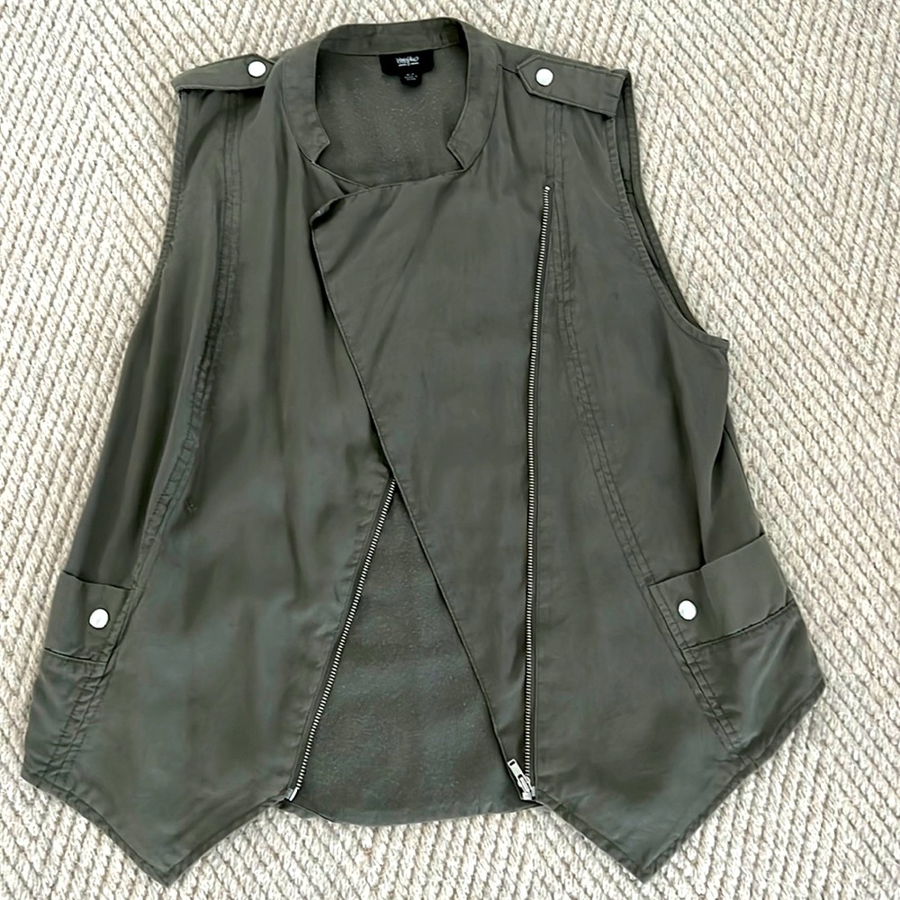 Casual vest